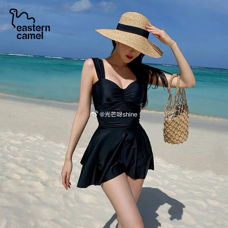 班尼路 防晒衣女连帽面罩一体设计防晒服【39】 东方骆驼 黑色裙式连体泳衣【49】 东方骆驼 长袖防...